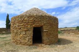 Caseta redondad de piedra seca
